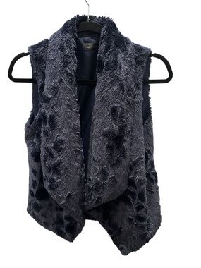 Daytrip Navy Faux Fur Vest